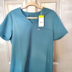 Womens Figs Catarina One Pocket Top